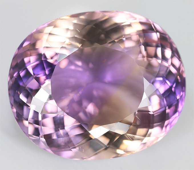 Чистейший аметрин 22,56 карат