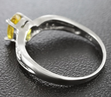 Изящное серебряное кольцо с золотистым сфеном Серебро 925