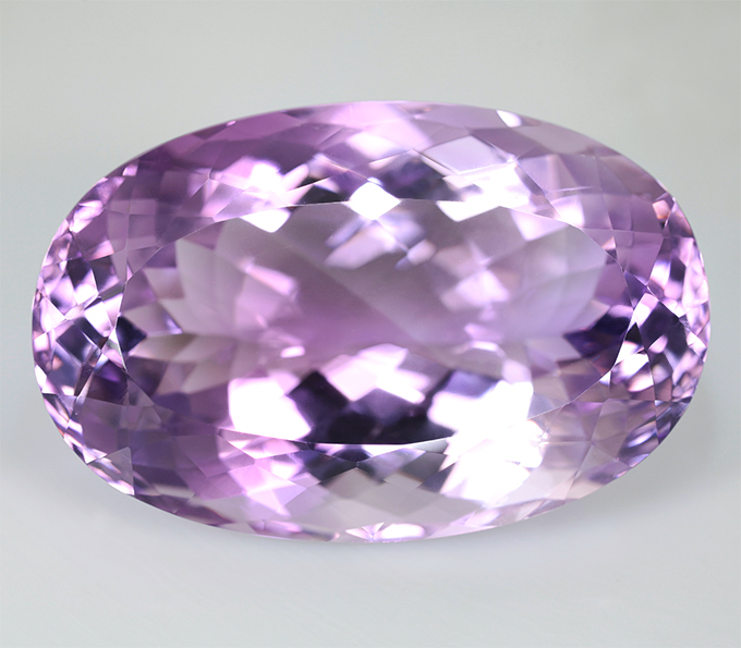 Крупный аметист 176,25 карат