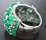 Замечательное cеребряное кольцо с зелеными агатами Серебро 925