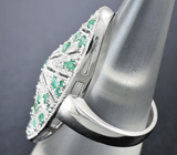 Замечательное cеребряное кольцо с изумрудами Серебро 925