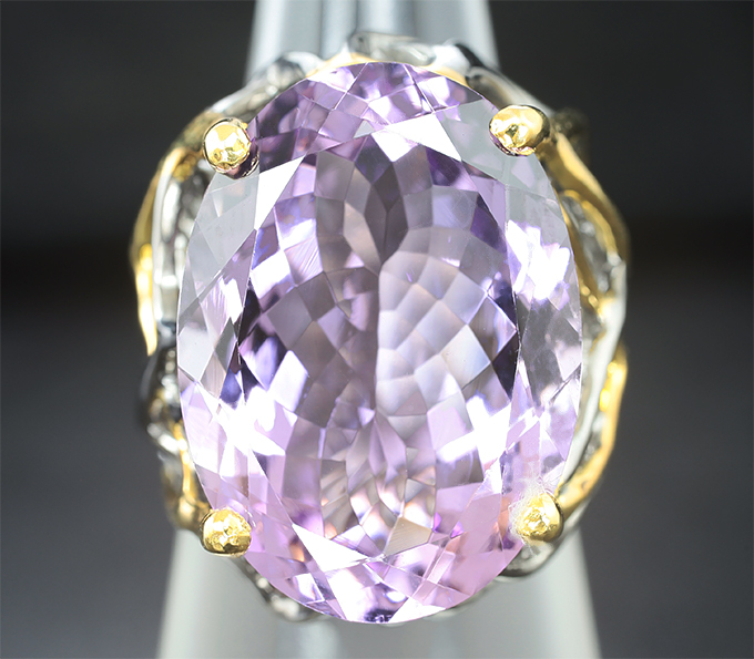 Серебряное кольцо с крупным аметистом