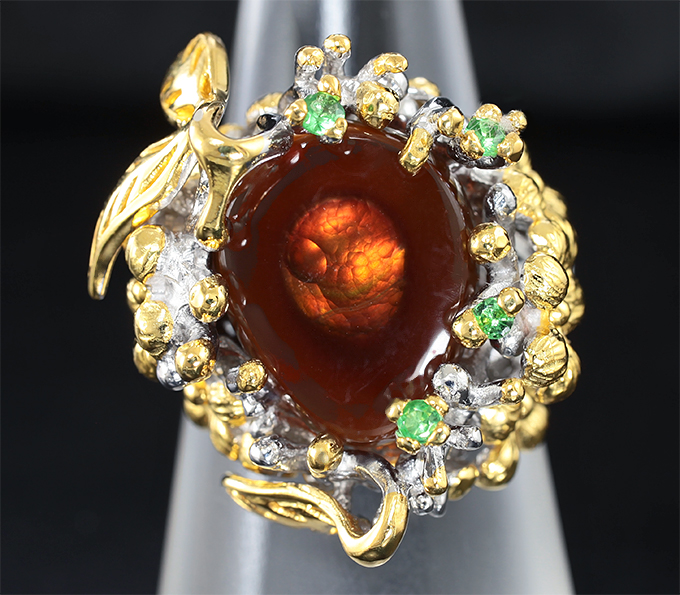 Серебряное кольцо с мекскиканским огненным агатом и цаворитами гранатами