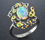 Серебряное кольцо с эфипоским опалом, цаворитами и синими сапфирами Серебро 925