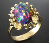Золотое кольцо с кристаллическим черным опалом 2,95 карат Золото