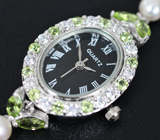 Часы с перидотами на серебряном браслете с жемчугом Серебро 925