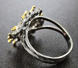 Серебряное кольцо с разноцветными сапфирами