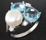 Замечательное серебряное кольцо с кремовой жемчужиной и топазами Серебро 925