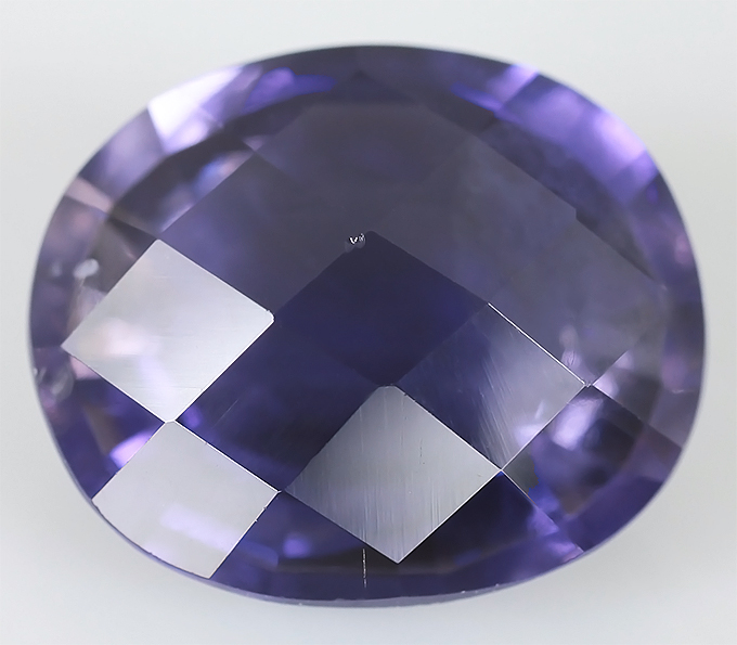 Иолит 3,07 карат