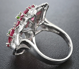 Эффектное серебряное кольцо с рубинами и диопсидами Серебро 925