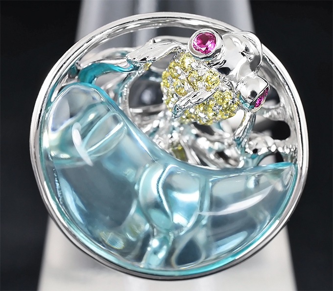 Скульптурное серебряное кольцо «Золотая рыбка»