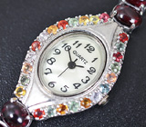 Часы с разноцветными сапфирами на серебряном браслете с родолитами Серебро 925