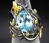Серебряное кольцо с голубым топазом, цаворитами и синими сапфирами Серебро 925