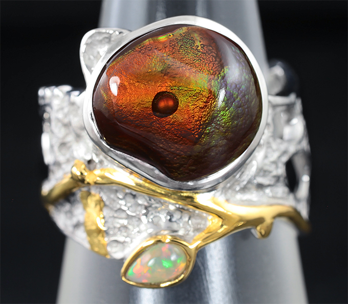 Серебряное кольцо с мексиканским огненным агатом и эфиопским опалом
