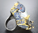 Серебряное кольцо с жемчужиной барокко, синими сапфирами и рубинами Серебро 925