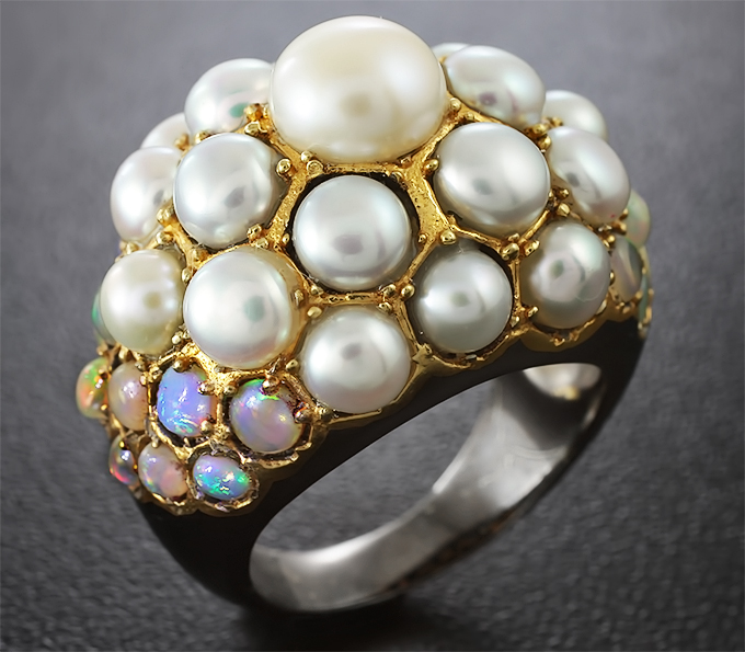 Серебряное кольцо с жемчугом и эфиопскими опалами