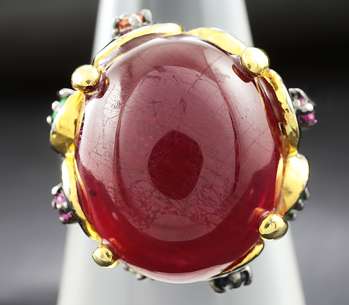Серебряное кольцо с рубином, разноцветными сапфирами и цаворитами