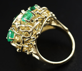 Золотое кольцо с изумрудами 3,85 карат и бриллиантами Золото