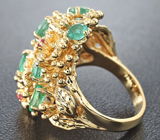 Золотое кольцо с изумрудами, рубинами и брилилантами Золото
