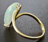Золотое кольцо с кристаллическим эфиопским опалом 3,3 карат и бриллиантами Золото