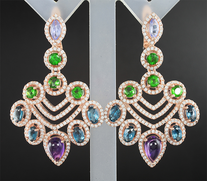 Серебряные серьги с аметистами, насыщенно-синими топазами и цаворитами