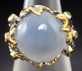 Серебряное кольцо с голубым халцедоном и цаворитами Серебро 925