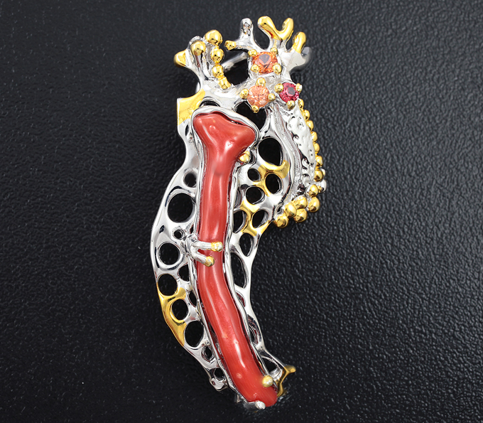 Серебряный кулон с кораллом и сапфирами
