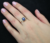 Золотое кольцо со звездчатым сапфиром 1,9 карат и бриллиантами Золото