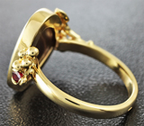 Золотое кольцо с австралийским дублет опалом 4,71 карат, рубином и бриллиантом Золото