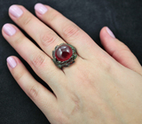 Серебряное кольцо с рубином и цаворитами Серебро 925