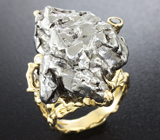 Золотое кольцо с метеоритом и бриллиантами Золото