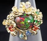 Золотое кольцо с роскошным кристаллическим черным опалом, цаворитами, сапфирами и бриллиантами Золото