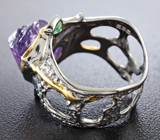 Серебряное кольцо с необработанным аметистом и изумрудом Серебро 925