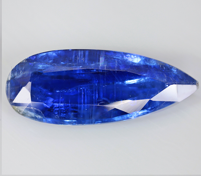 Редкий размер! Кианит 13,83 карат