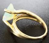 Золотое кольцо с ограненным эфиопским опалом 1,7 карат Золото