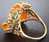 Золотое кольцо с кристаллическими эфиопскими опалами 5,2 карат и изумрудами Золото