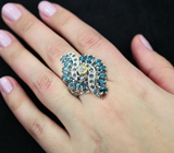 Эффектное серебряное кольцо с кристаллическим опалом, топазами и сапфирами Серебро 925