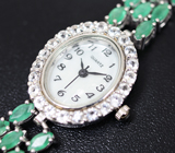 Часы с бесцветными топазами на серебряном браслете с изумрудами Серебро 925
