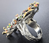Серебряное кольцо с ониксом, цаворитами и разноцветными сапфирами Серебро 925