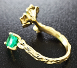 Золотое кольцо с яркими изумрудами 0,94 карат и бриллиантом Золото