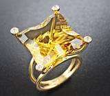 Золотое кольцо с цитрином авторской огранки 19,75 карат и лейкосапфирами Золото