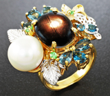 Серебряное кольцо cо звездчатым сапфиром, жемчужиной, насыщенно-синими топазами и цаворитами Серебро 925