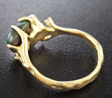 Золотое кольцо с кристаллическим черным опалом 1,31 карат и бриллиантами Золото