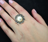 Эффектное серебряное кольцо с жемчужиной и марказитами Серебро 925
