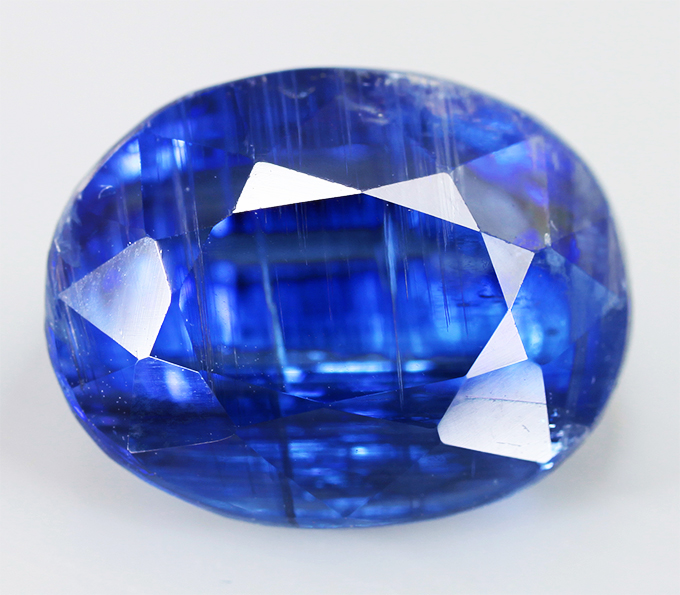 Кианит 5,73 карат