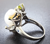 Серебряное кольцо с жемчугом, перидотом и гранатом Серебро 925