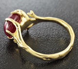 Золотое кольцо со звездчатым рубином 3,94 карат и бриллиантом Золото
