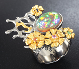 Серебряное кольцо с топовым кристаллическим опалом, цаворитом и разноцветными сапфирами Серебро 925
