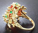 Золотое кольцо с ограненным эфиопским опалом 3,76 карат и изумрудами Золото