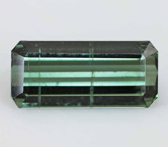 Зеленый турмалин 1,96 карат